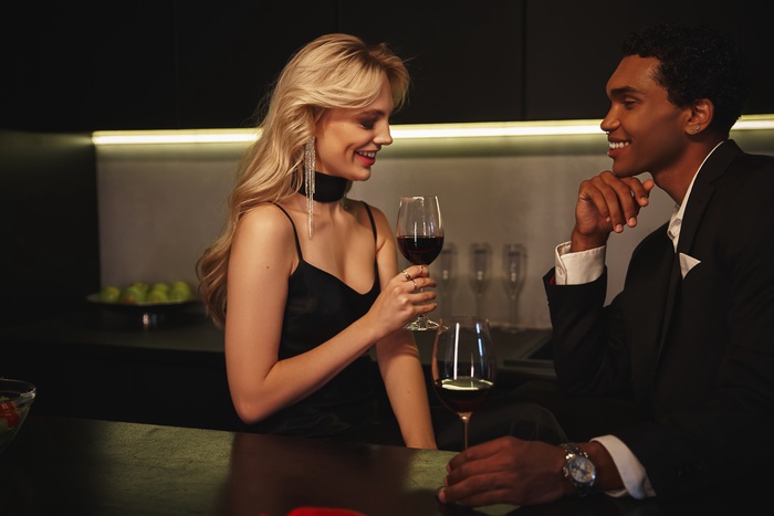 attractive women dating