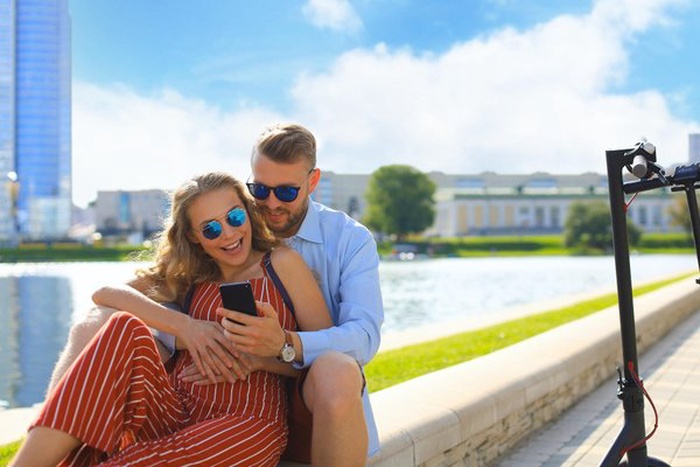 meet rich single men in Lombard