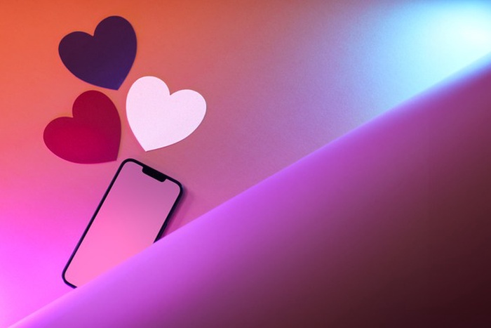 Mainstream Dating Site & App