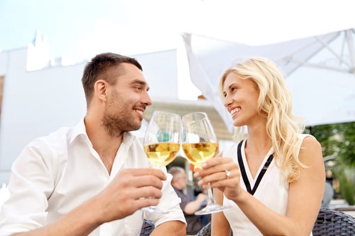 rich women dating