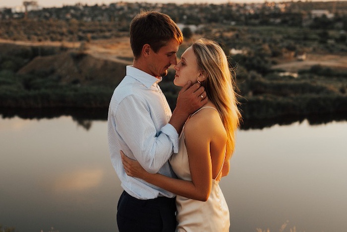 Luxury couple in Burke
