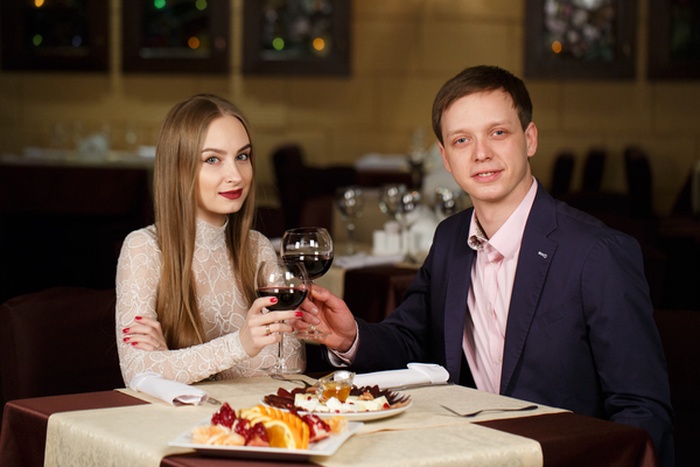 Rich men dating San Dimas, California wealthy singles, upscale dating, MillionaireMatch