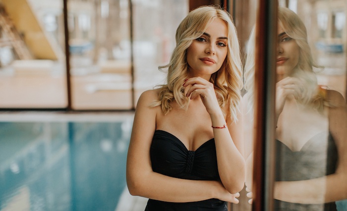 Rich woman in Fort Worth