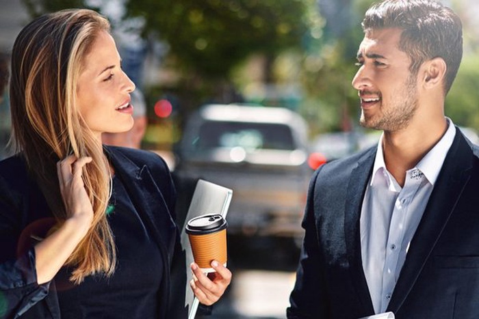 Affluent singles connecting through financial investor dating platform