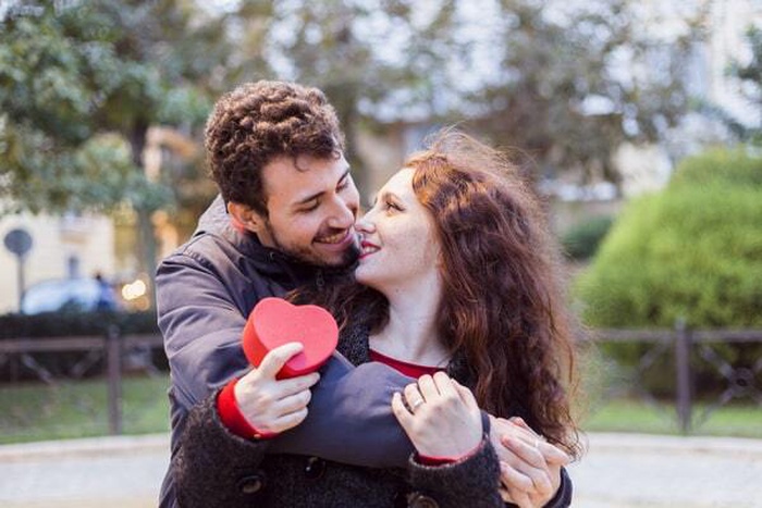 Rich Women Dating in Collinsville, Texas with MillionaireMatch