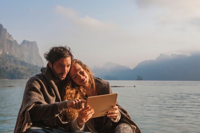Digital Nomad Dating