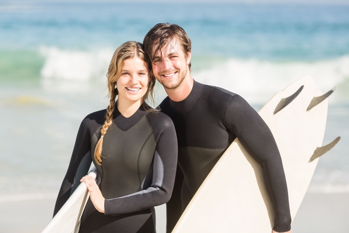 surfer couple