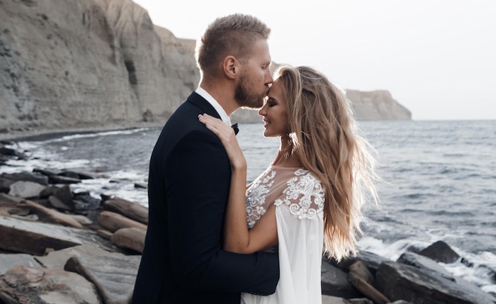 Luxury couple in Ontario