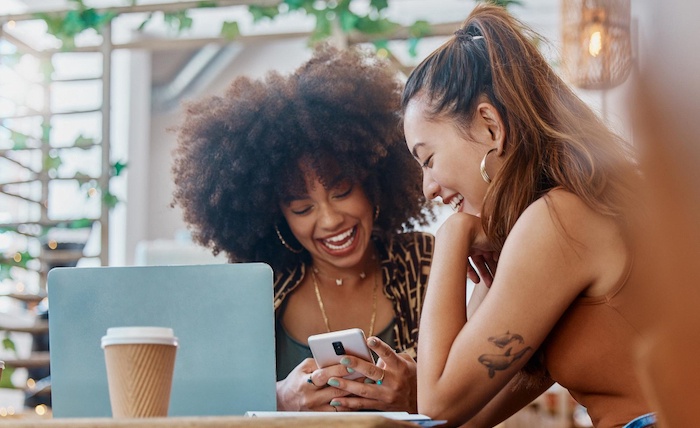 Chat with Caribbean women