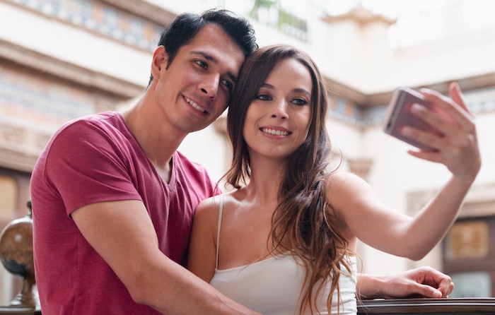 pareja latina
