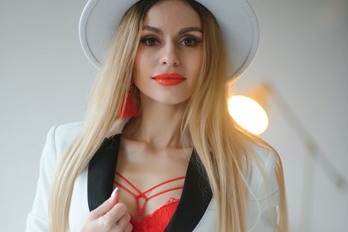 Couple, dear, love, sweet, date, relationship, connection, mature, rich, good, man, woman
