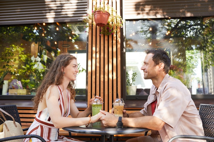 rich men dating