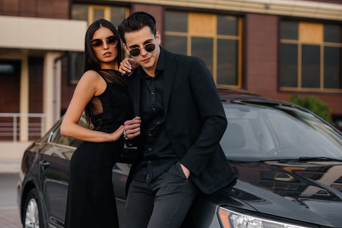 Rich Women Dating