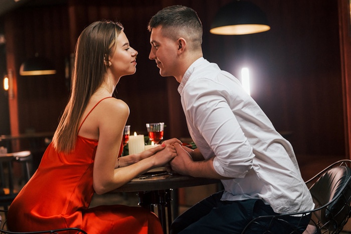 Discover luxury dating in Elizabeth, NJ. Meet affluent singles, enjoy upscale experiences, and find love that matches your lifestyle.