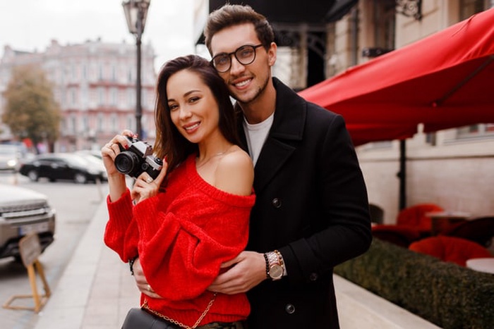 Millionaire Dating in Bingham, England