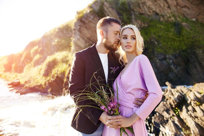 Explore rich dating in North Miami Beach. Learn how high-income singles in Florida find meaningful relationships in a city known for luxury, charm, and real con