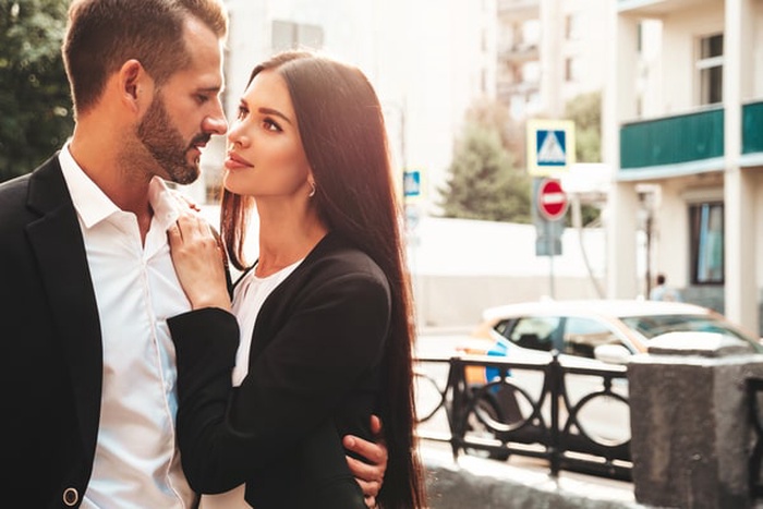 wealthy men Dating