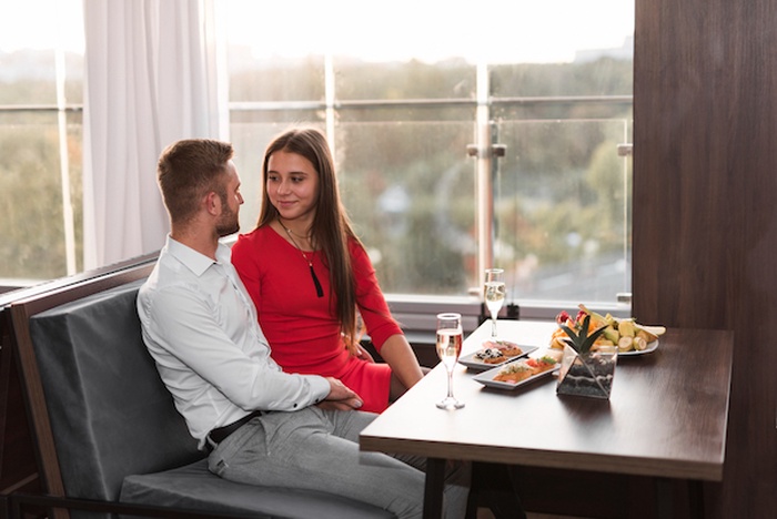 Luxury couple in Bartlett