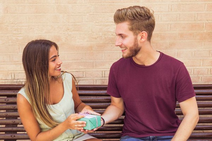 White Men Hispanic Dating
