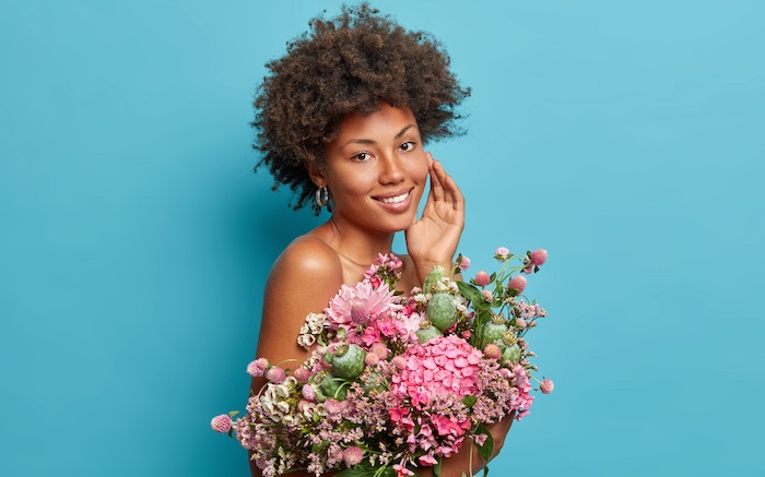 Mujer negra soltera