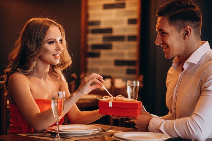 luxury dating in Longboat Key