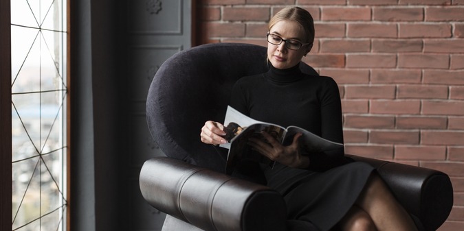 modern woman reading