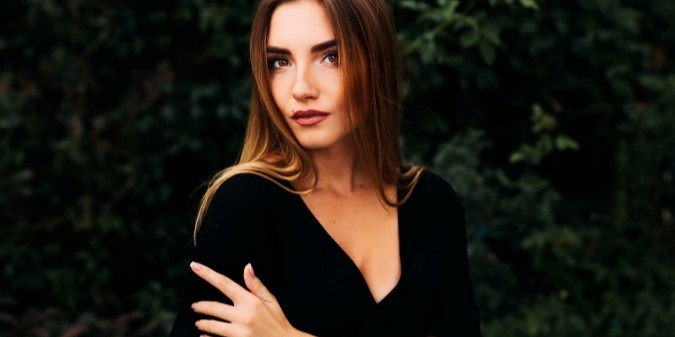beautiful lady, single lady, rich woman, love