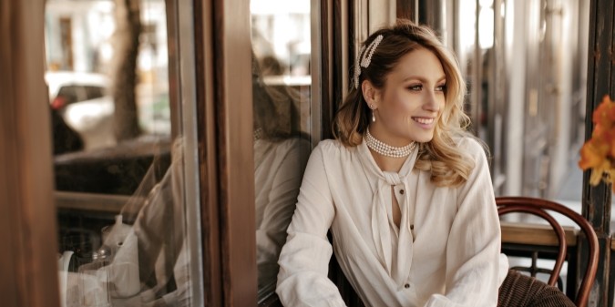beautiful lady, single lady, rich woman, love