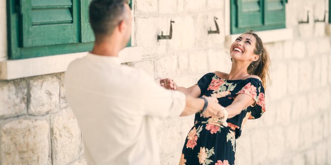 How to Date in Busy?