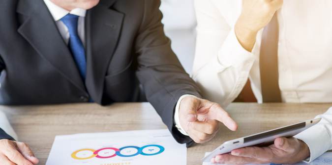 A Guide to Explain What Is EOS Business Model and EOS Strategy