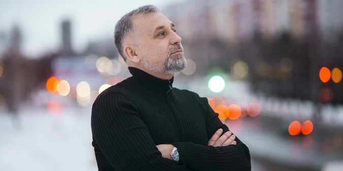 rich man thinking outside