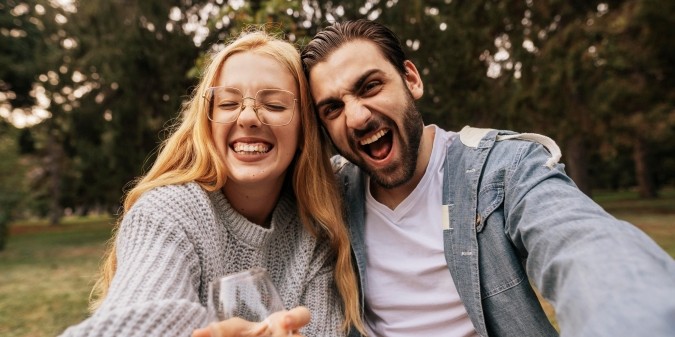 pareja enamorada, pareja feliz, pareja sincera