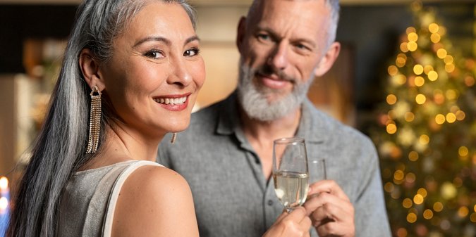 Middle Aged Women to Attract Wealthy Men