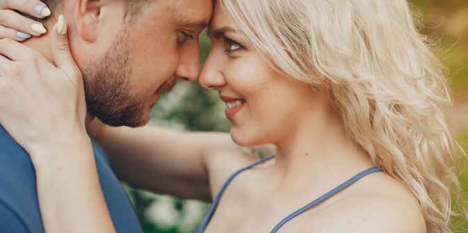 dating red flags, early relationship warning signs, dating advice, new relationship red flags, signs of toxic partner,