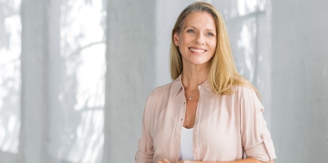 beautiful lady, single lady, mature woman
