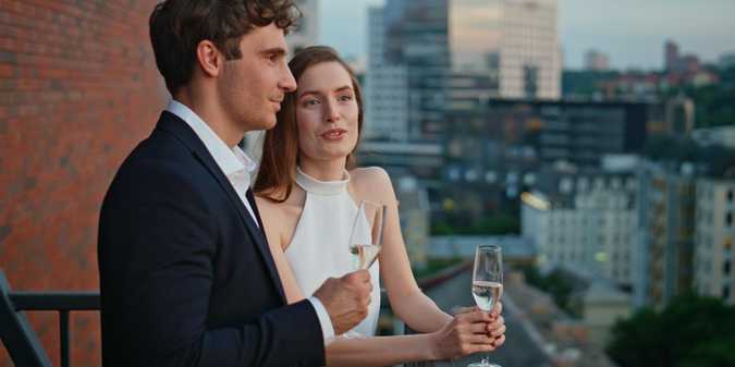 Dating a Wealthy Man