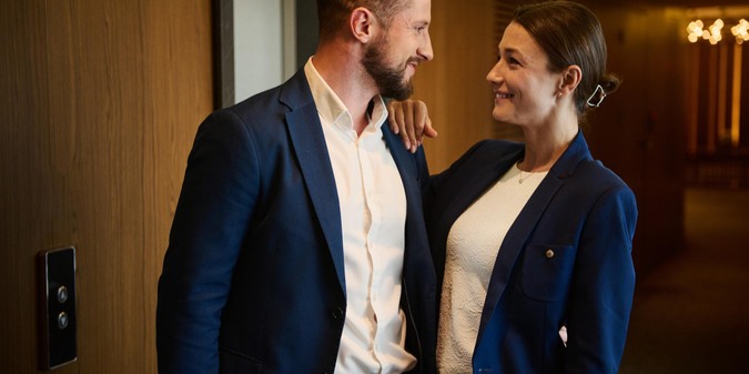 High-Performing between Successful People