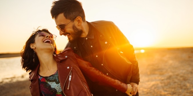 Pareja amorosa, personas ricas, pareja hermosa