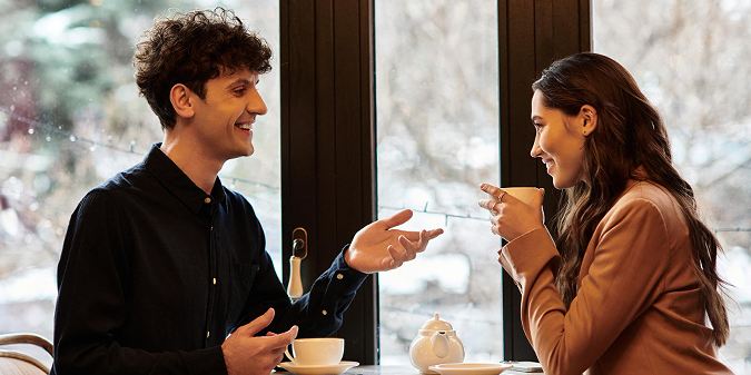 5 Ways to Build Genuine Trust When Dating a Wealthy Person