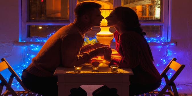 Dating in 2025: Exploring Sticky Eyes, Kittenfishing, and the Latest Love Trends