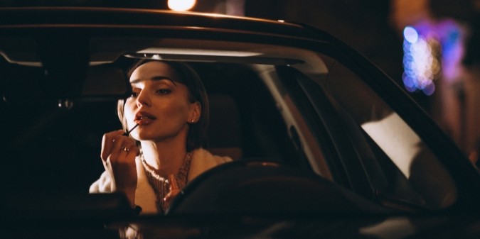 beautiful lady, single lady, rich woman, love